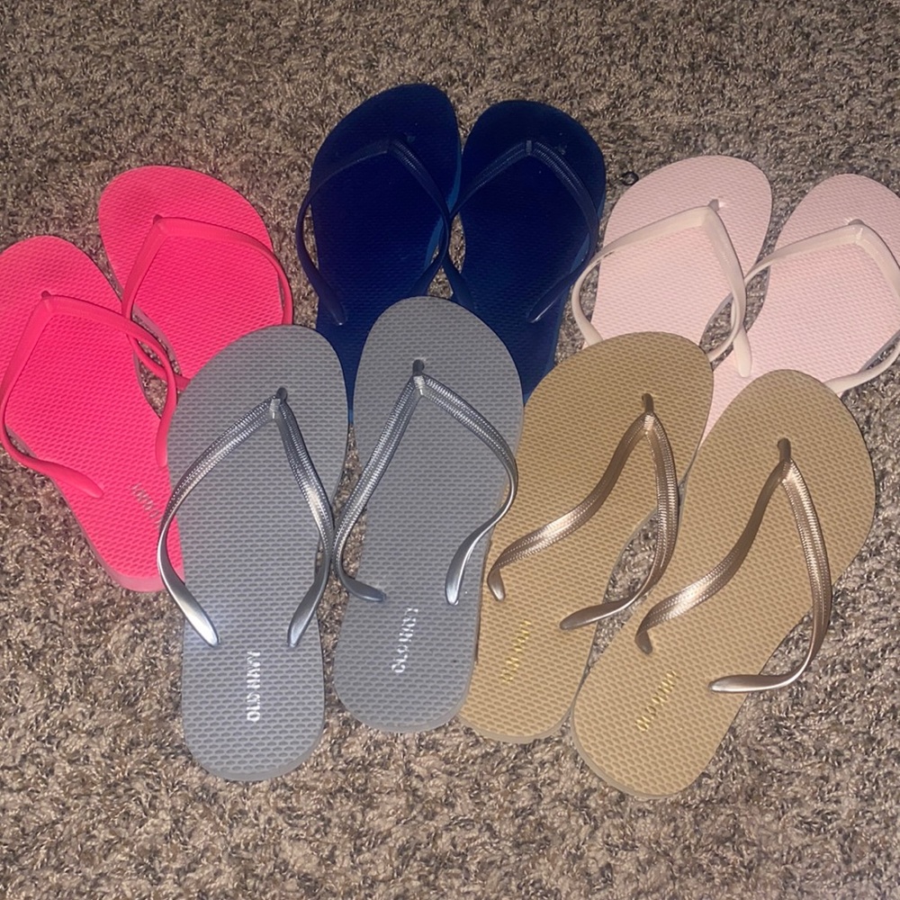 Old Navy Flip Flops Size 7 Women